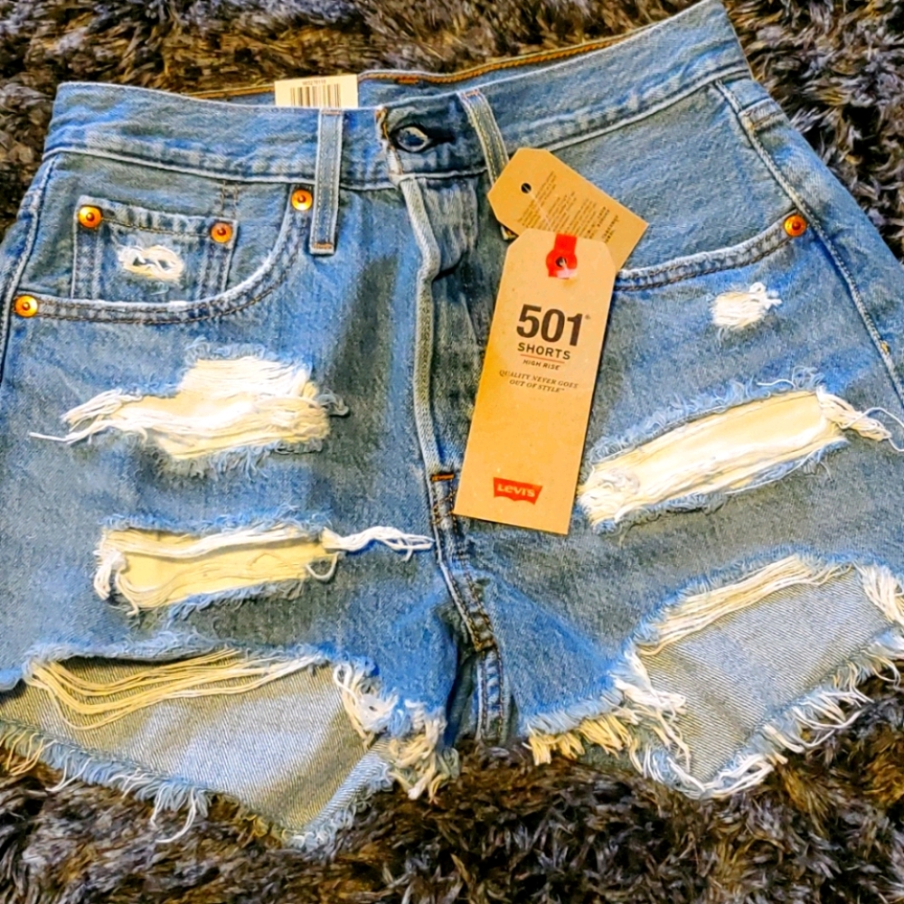 Jean shorts to big